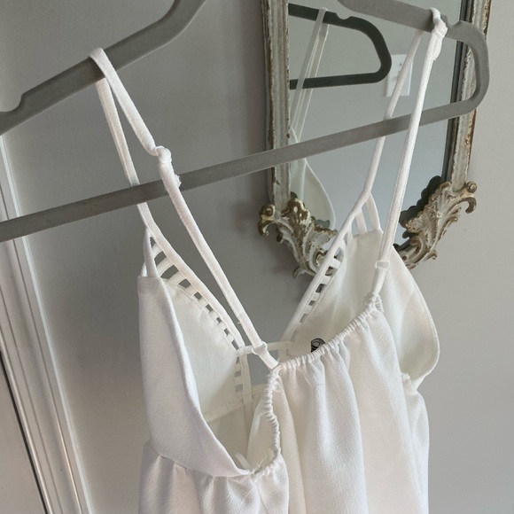 White Top - Picture 2 of 5